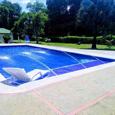 Hotel Playa By Marbar Hoteles Villeta Exterior foto